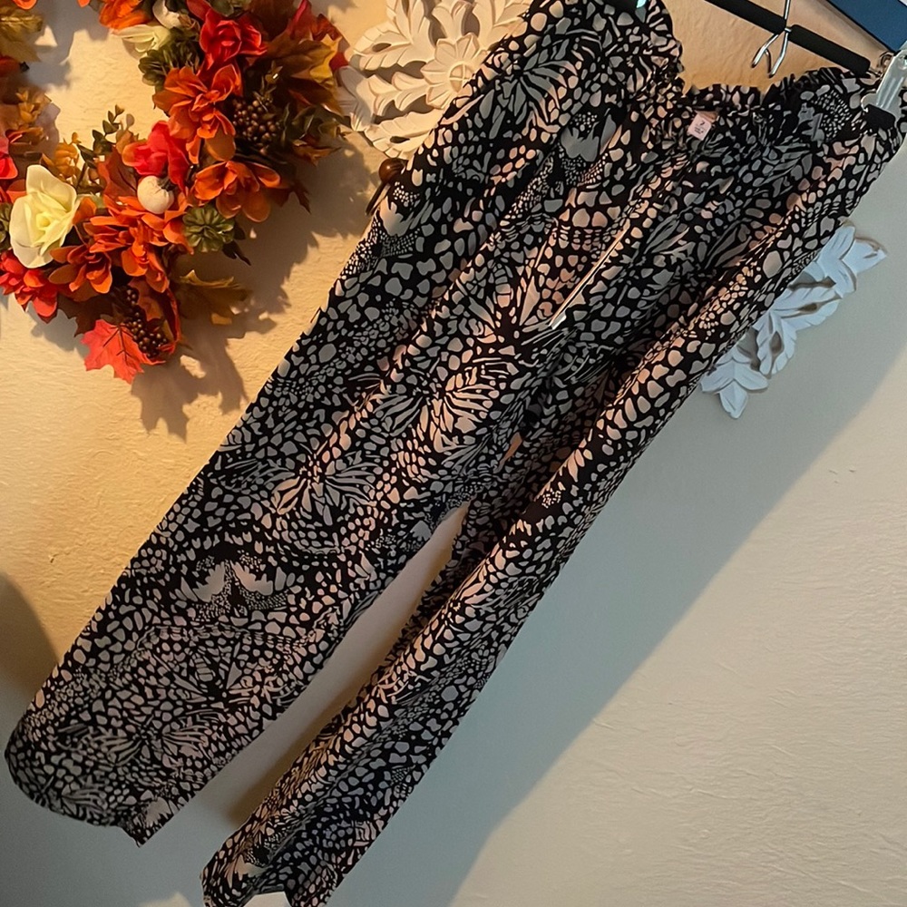 Chicos black label silk pants